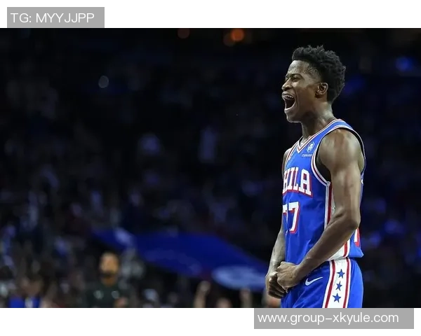 埃奇库姆自信满满精准把握得分机会展现出色表现