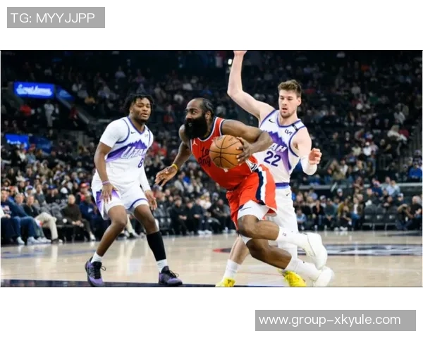 哈登火力全开半场表现惊艳独得22分助球队掌控比赛节奏