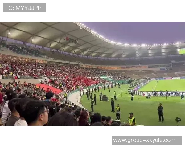 河南球迷热情高涨超21000人齐聚苏州助力足协杯决赛